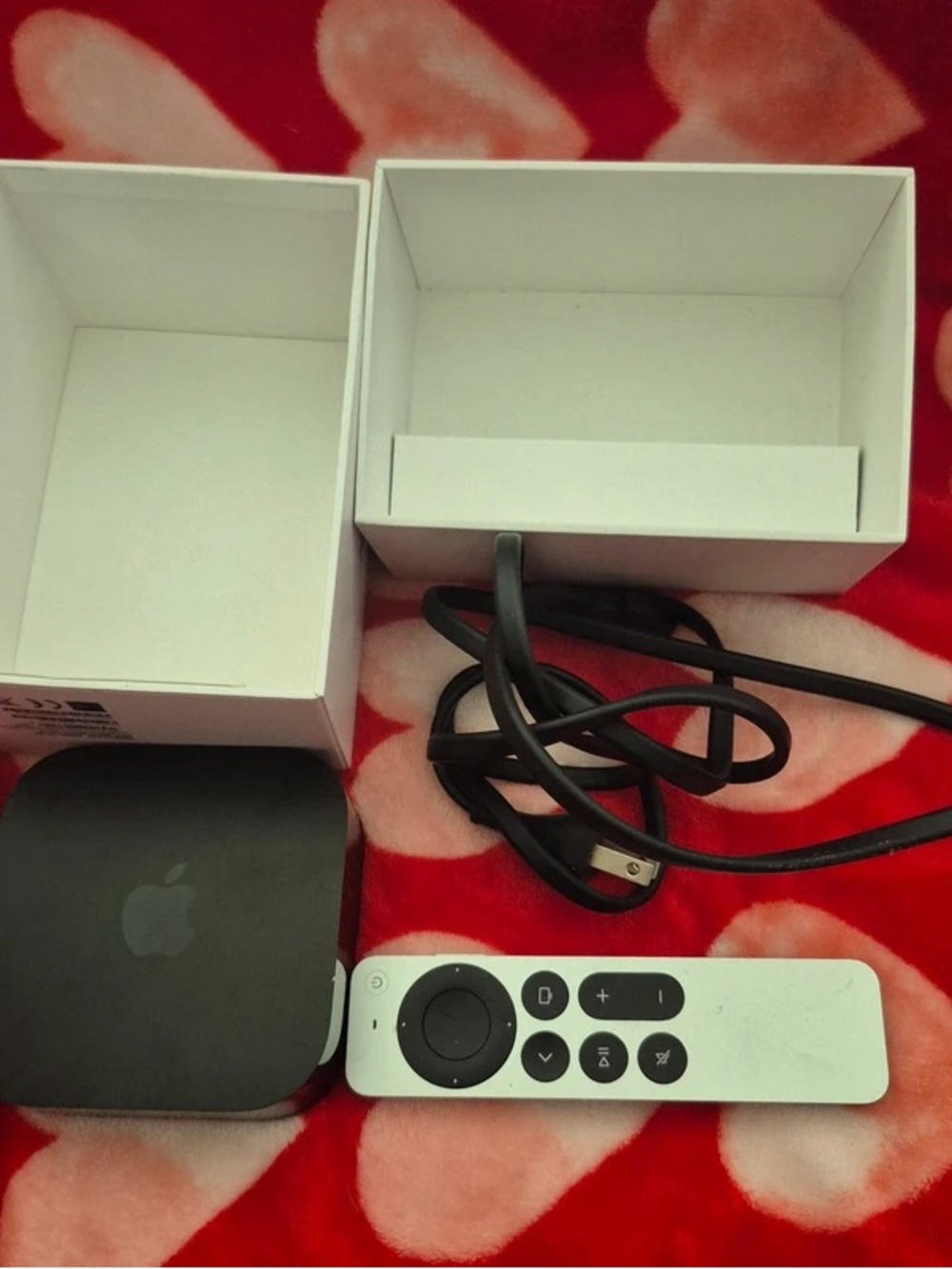 Apple TV 4K 3rd Gen with Siri Remote - Space Gray - Picture 3 of 4